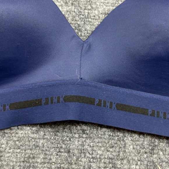 PINK by Victoria’s Secret Blue Wear Everywhere Wireless Lightly Lined size: 32C - Picture 3 of 7